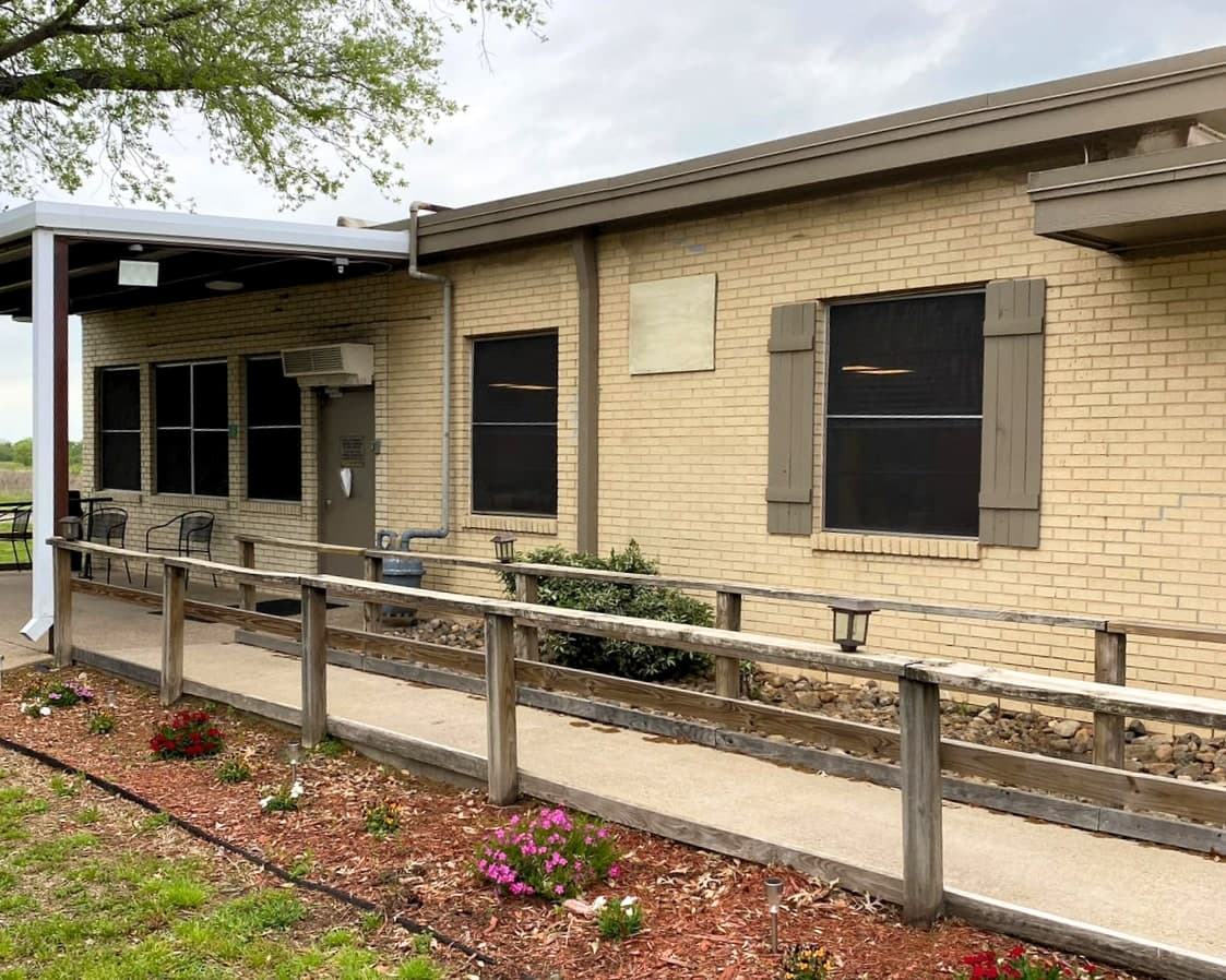 KERENS CARE CENTER photo 1