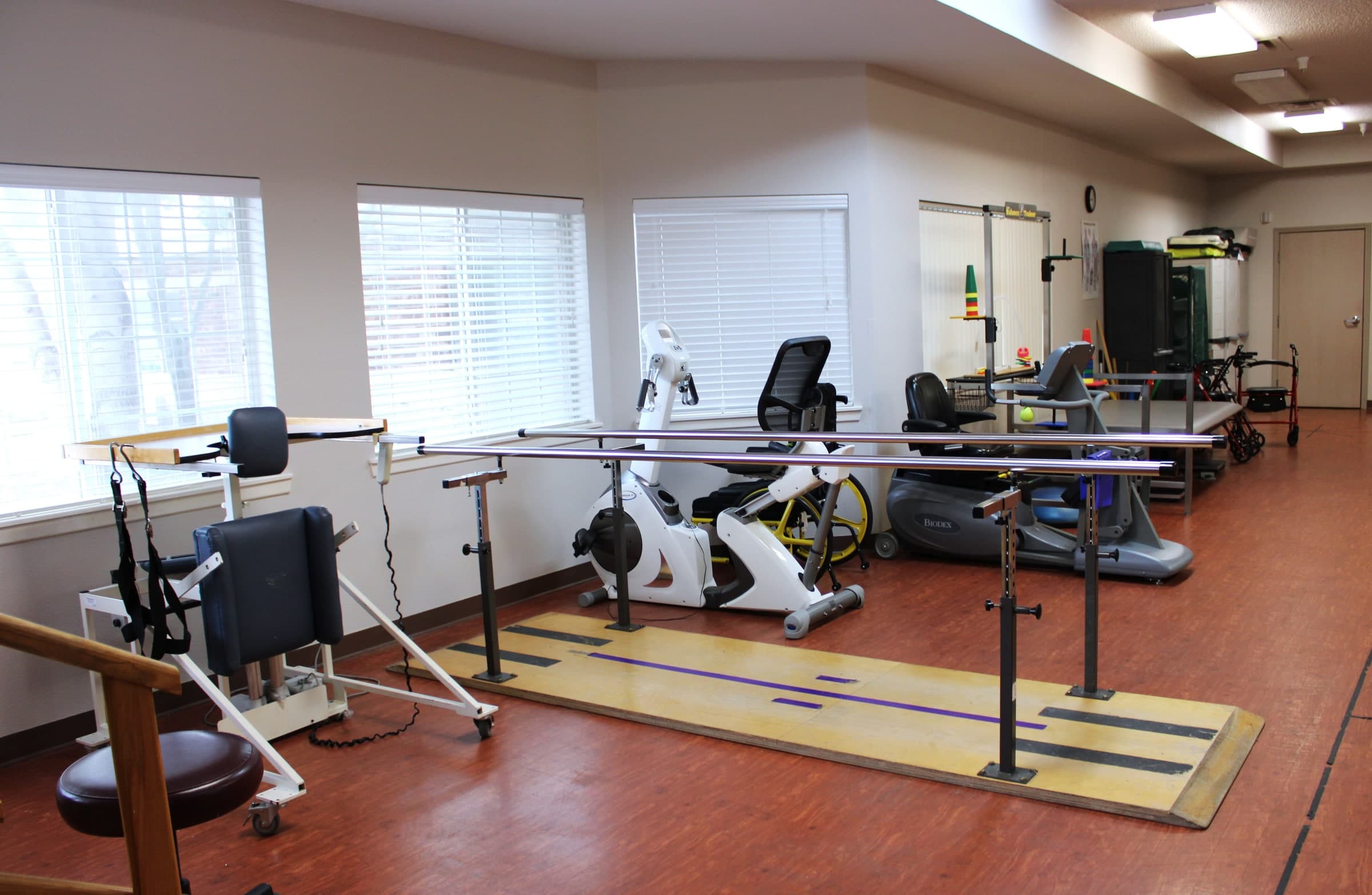 UNIVERSITY REHABILITATION CENTER photo 4