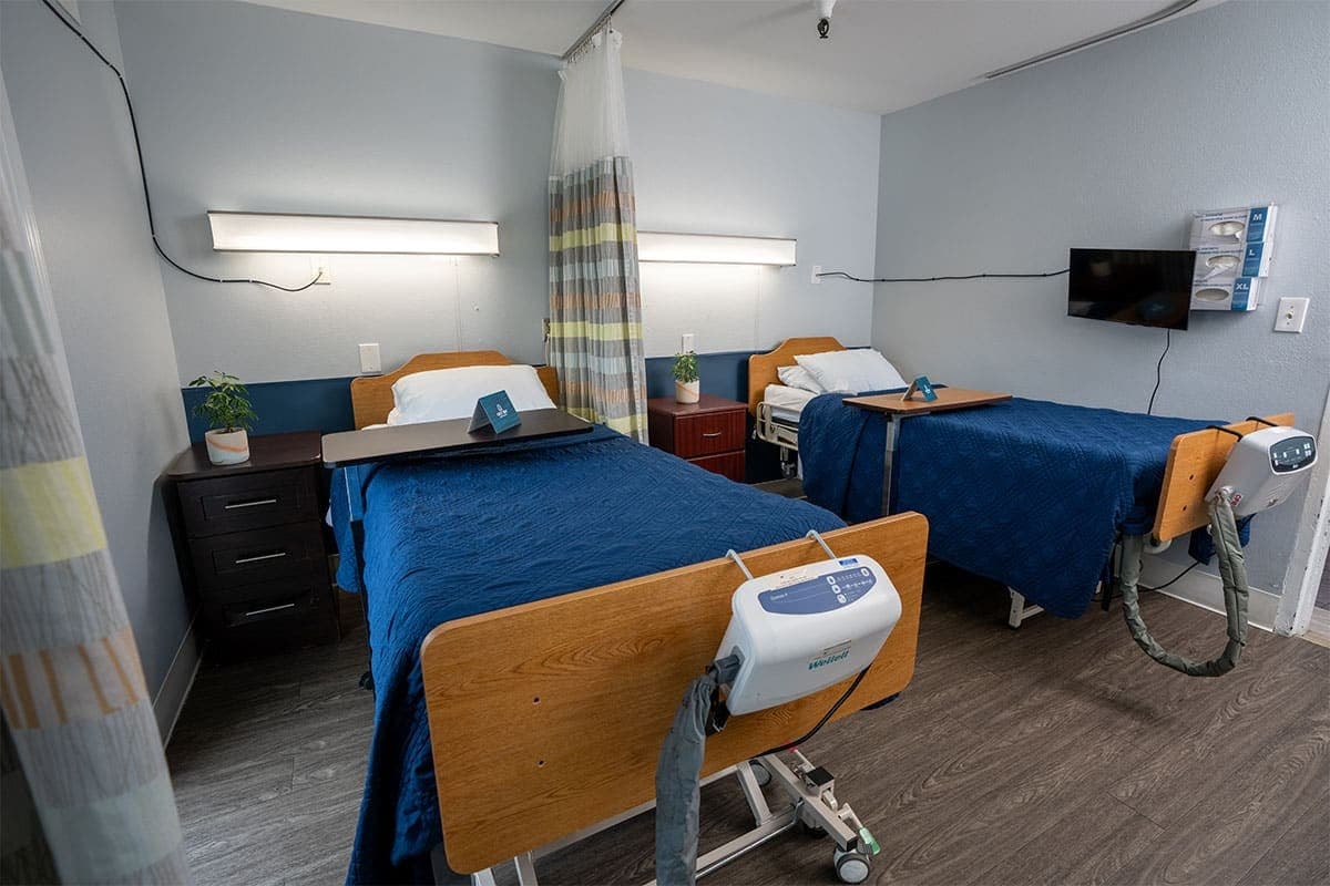 EAST BAY POST-ACUTE photo 4