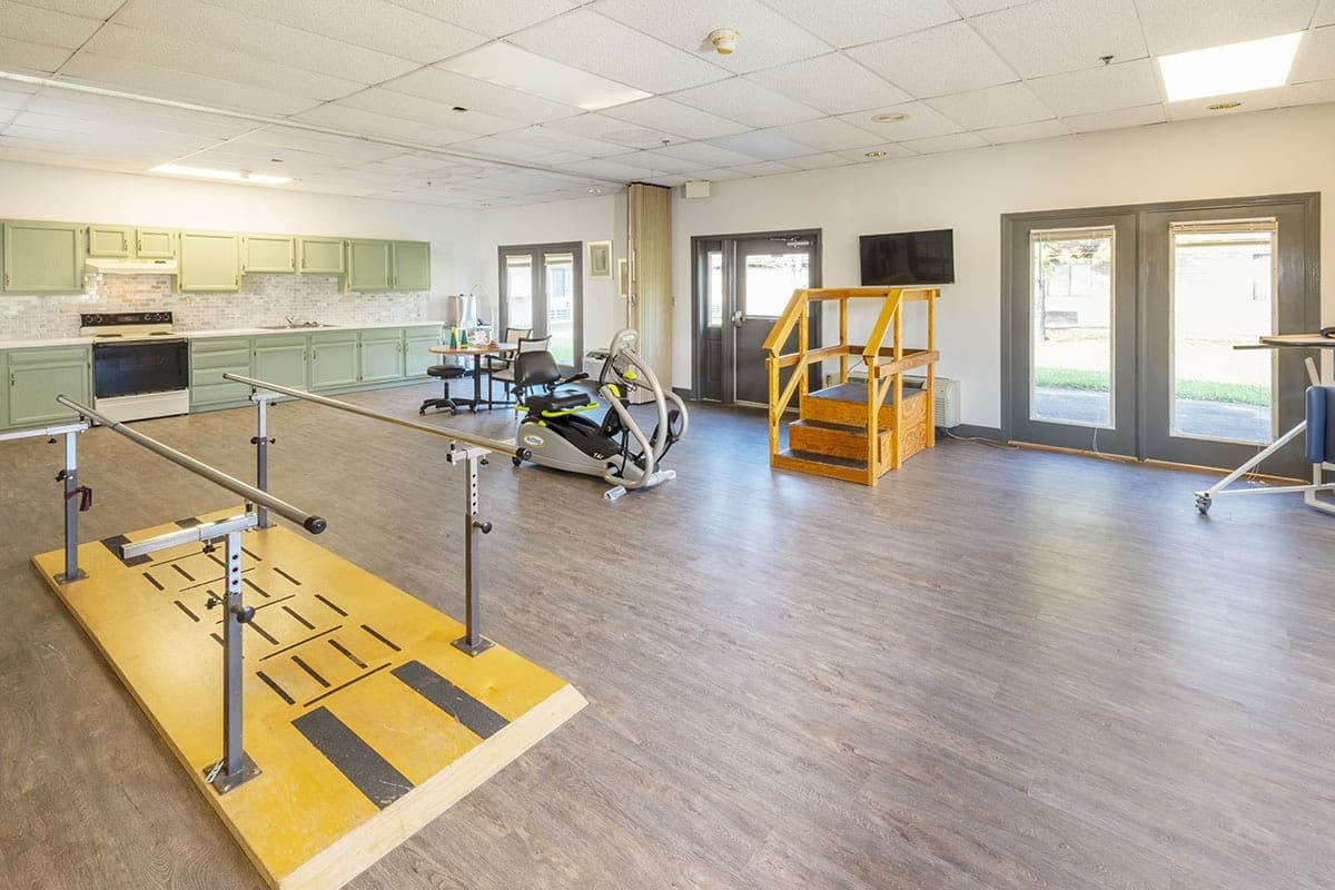 WILLOW KNOLL POST-ACUTE AND SENIOR LIVING photo 4