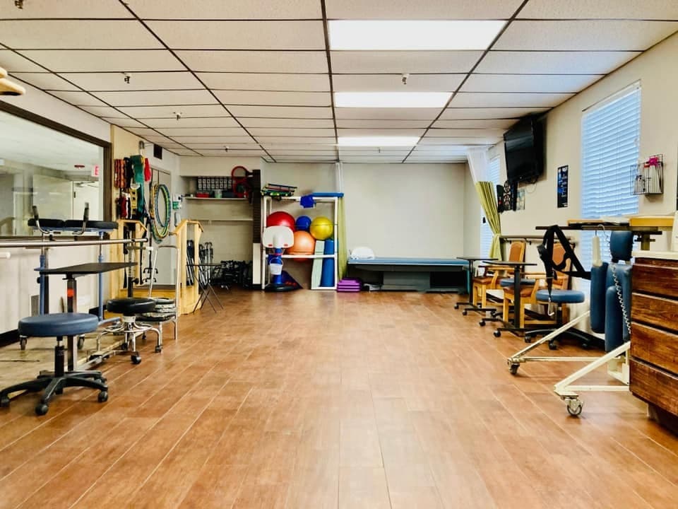 FRANKLIN HEIGHTS NURSING & REHABILITATION photo 5