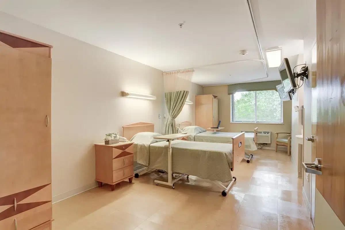 Willoughby Post Acute photo 4