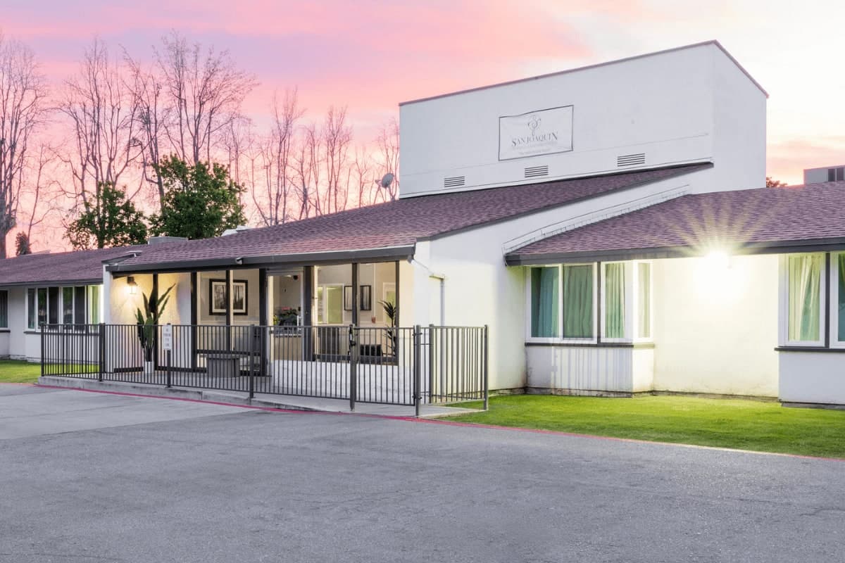 SAN JOAQUIN NURSING CENTER AND REHABILITATION CENT