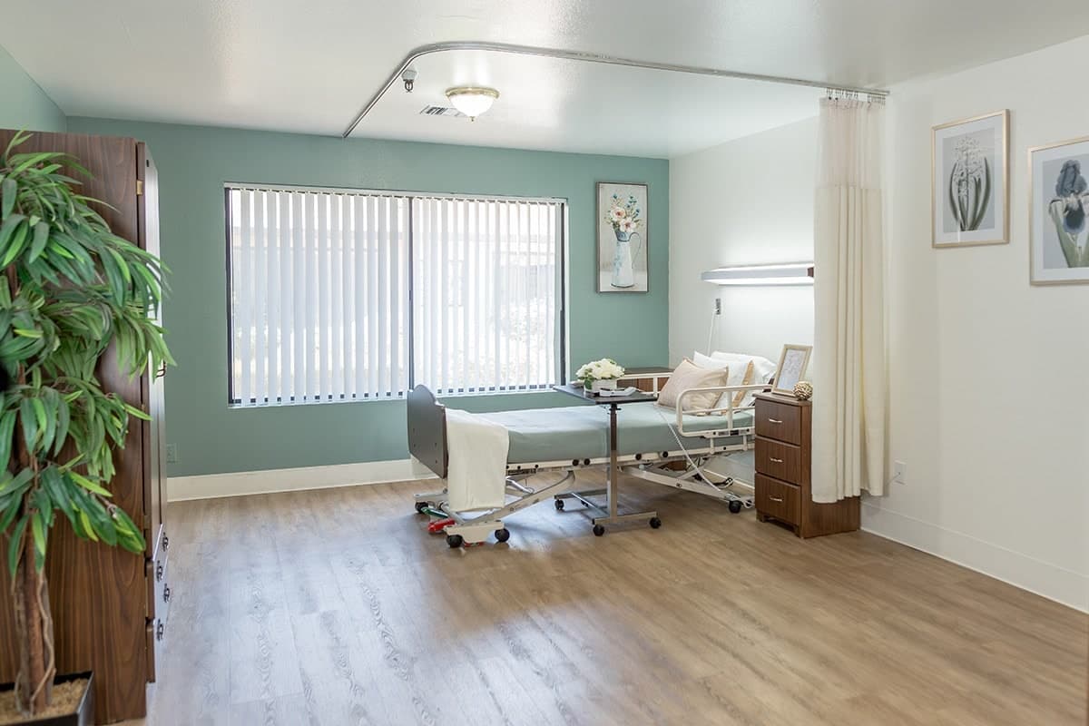 WESTGATE GARDENS CARE CENTER photo 5