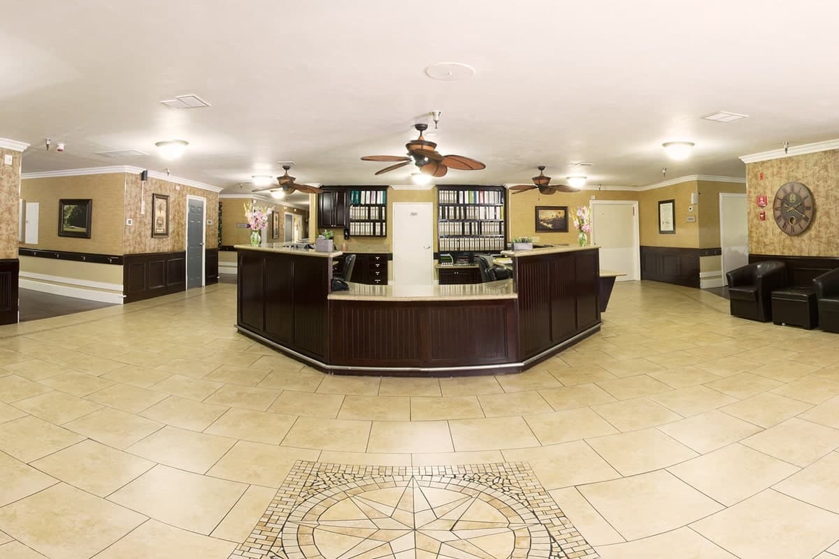LA PALOMA HEALTHCARE CENTER photo 2