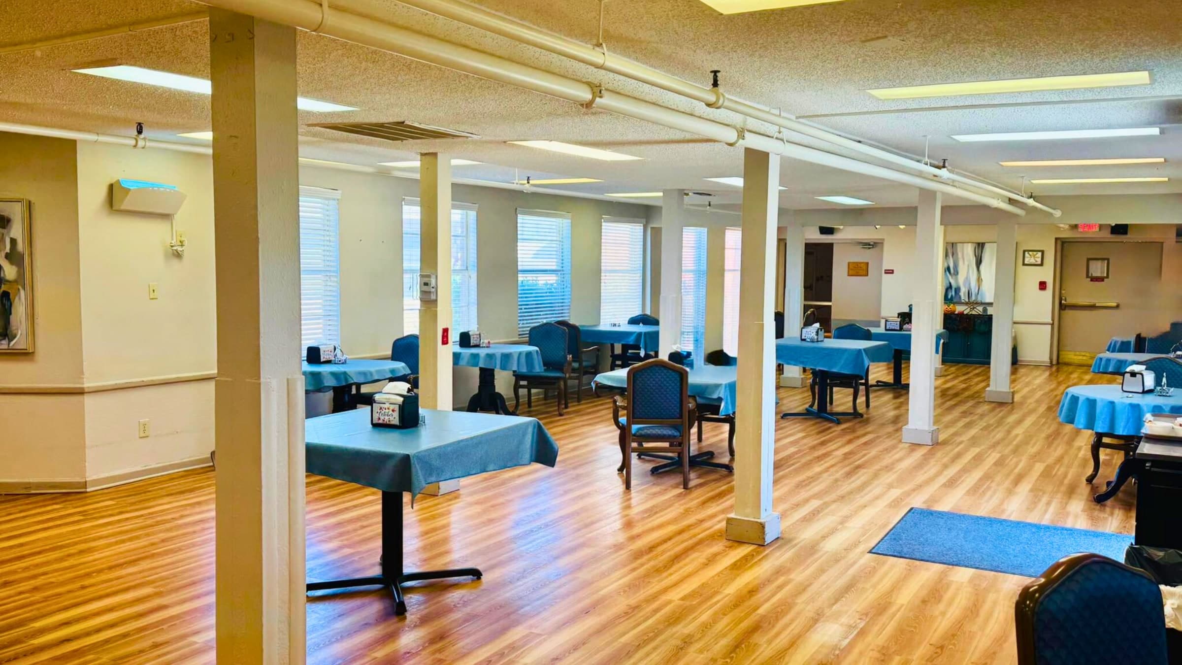 Whisperwood Nursing & Rehabilitation Center photo 4