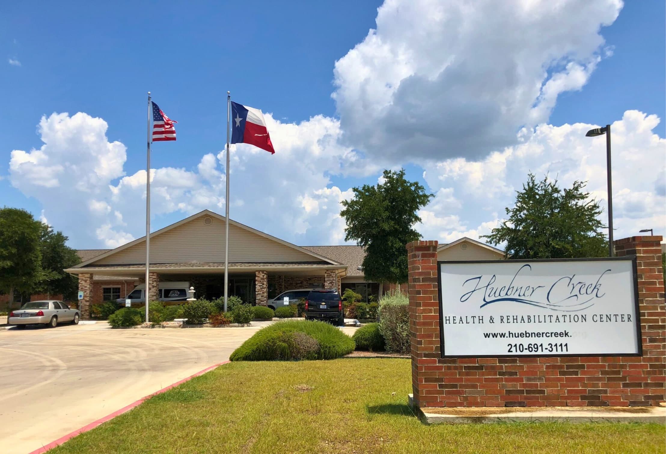 HUEBNER CREEK HEALTH & REHABILITATION CENTER photo 1