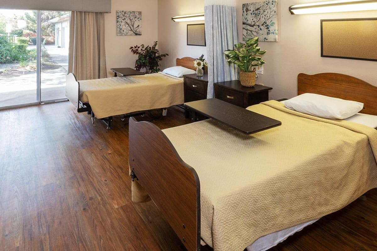 OAKWOOD GARDENS CARE CENTER photo 5