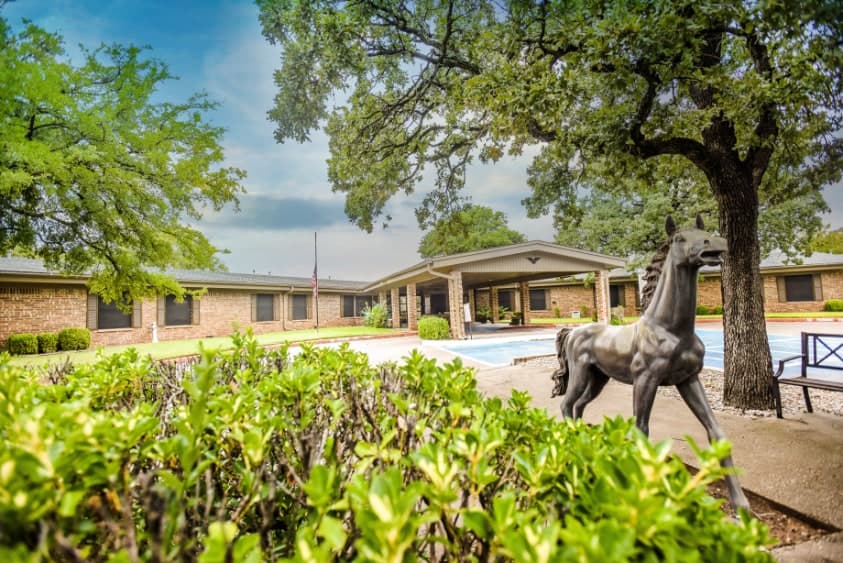 GRAHAM OAKS CARE CENTER photo 2