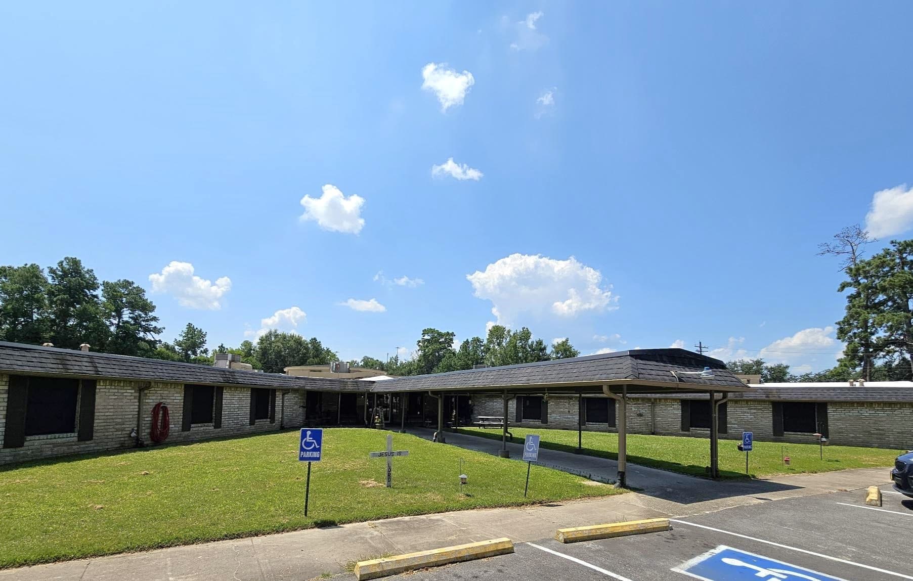 VIDOR HEALTH & REHABILITATION CENTER photo 1