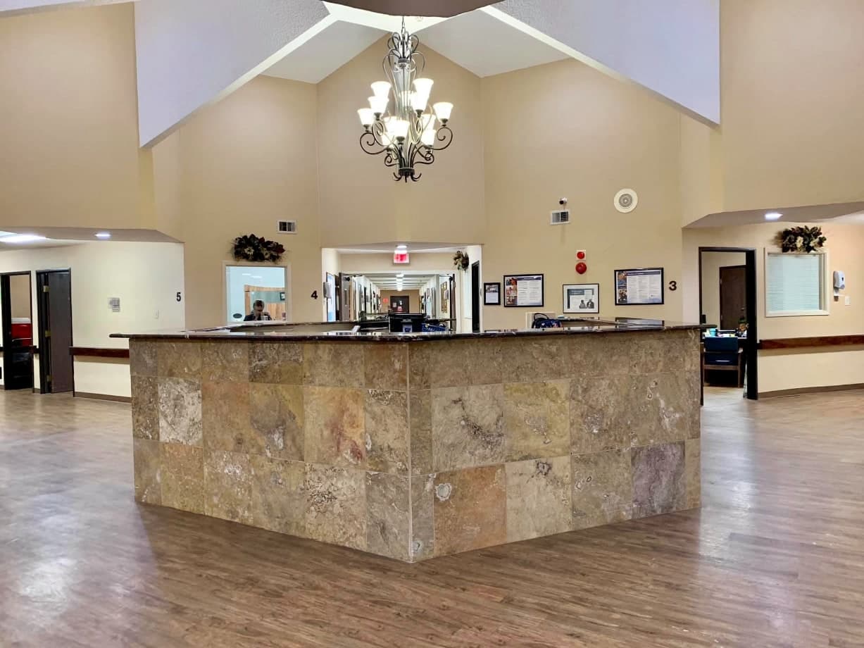OAK RIDGE MANOR photo 2